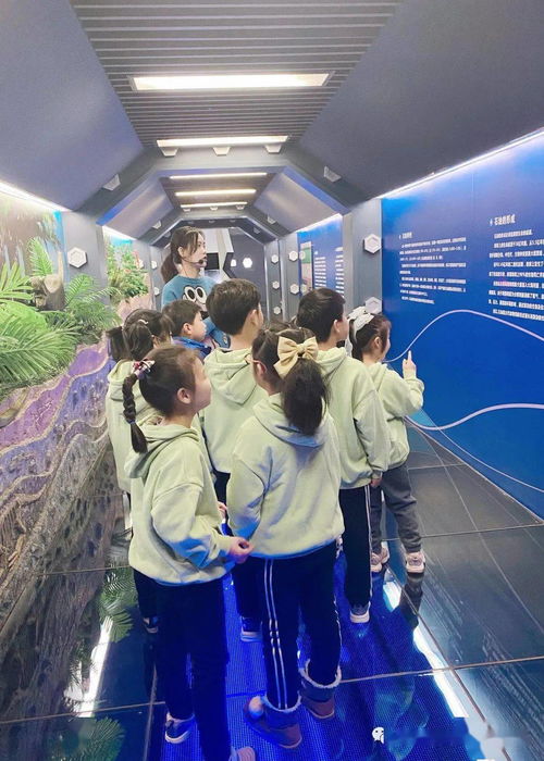 走進(jìn)石化廠館 科普能源知識(shí) 前京小學(xué)二4中隊(duì)