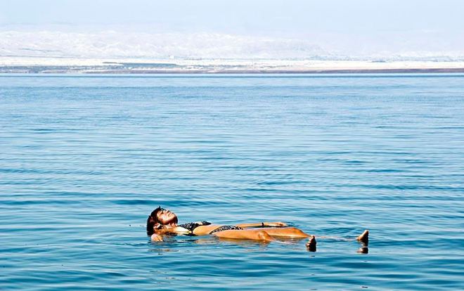 亞洲機智小國:極缺資源僅20公里海岸線,卻硬是靠港口年掙200億